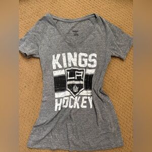 Women’s LA Kings V neck shirt M/L grey